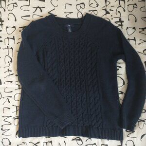 GAP sweater
